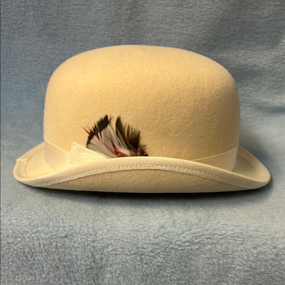 Vintage Roni Elegant Cream Bowler Hat with Feather Accent size 6 7/8